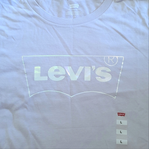 Levi's Light Lavender💜 with Iridescent Logo Tee👕 - NWT - Picture 11 of 15